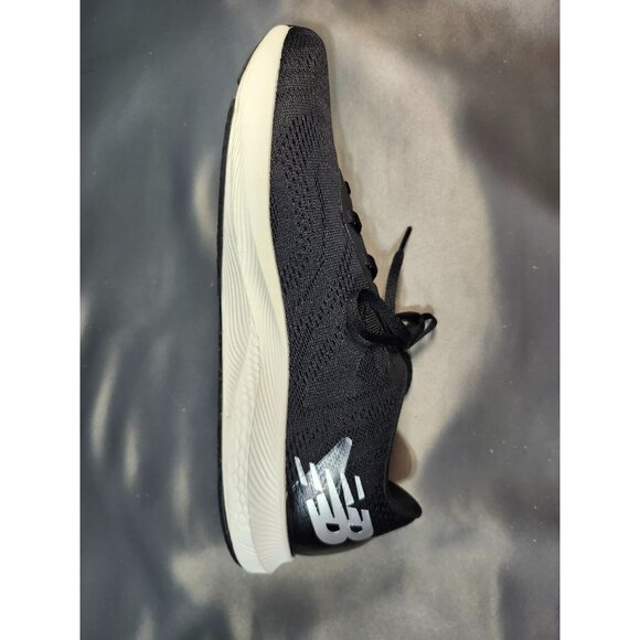 New Balance 9.5M Wide runner - Picture 3 of 5